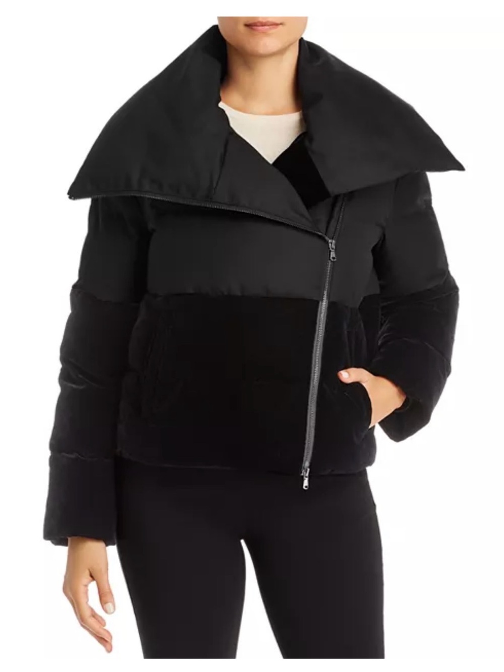 Emporio Armani
Short Velvet-Detail Puffer Coat